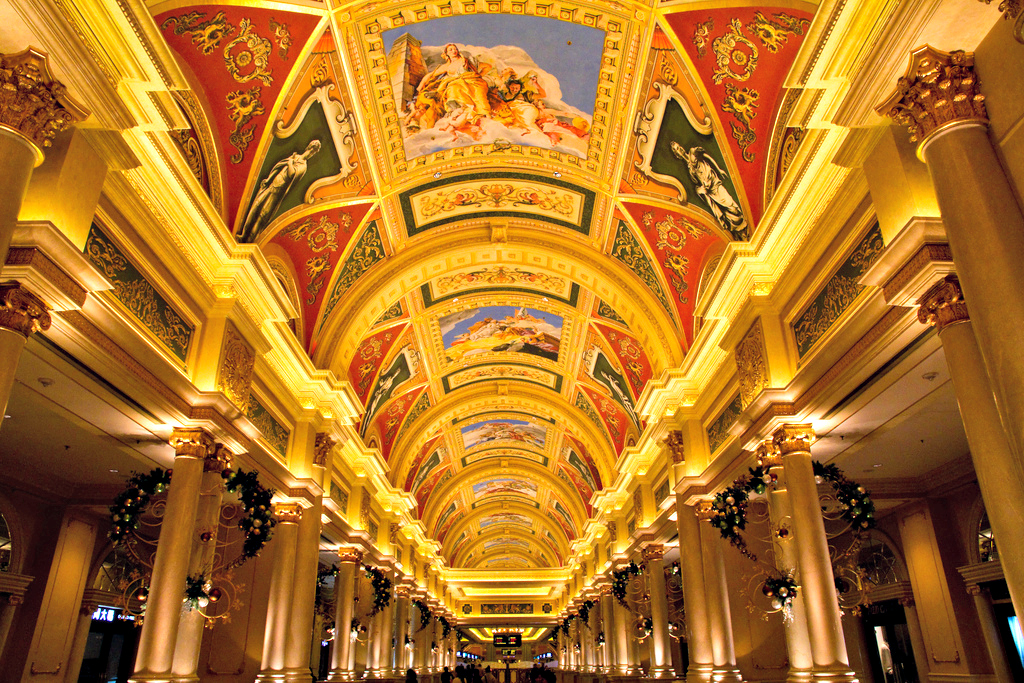 Big game in Macau: Who plays $12.5k/25k?