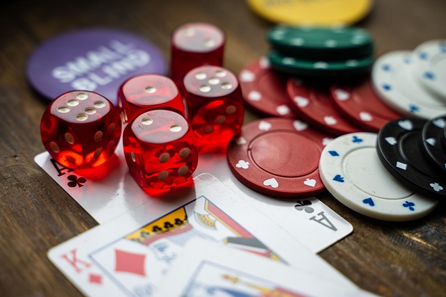 Texas Hold’em Plus vs. Classic Poker: What Changes, What Stays the Same